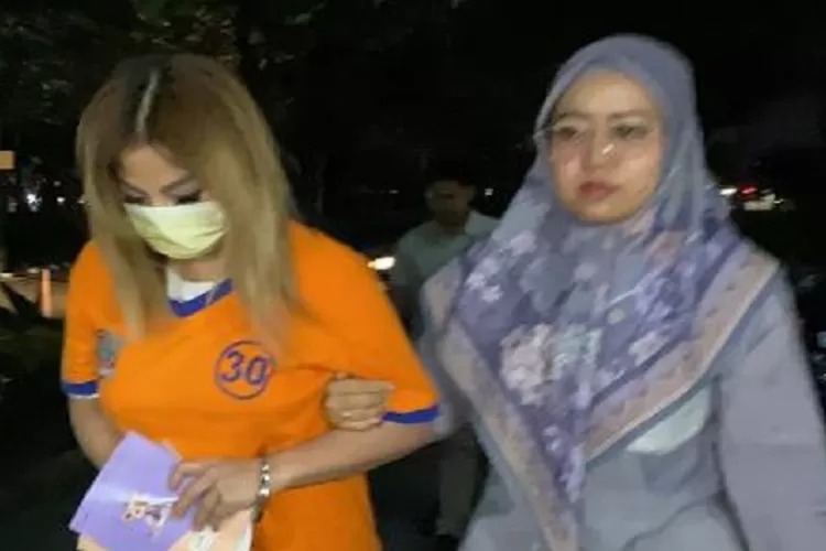 Sembunyikan Ratusan Ijazah Mantan Karyawan, Pemilik CV Sentoso Seal Jan Hwa Diana Resmi Jadi Tersangka